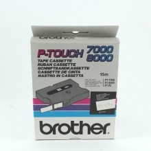 Banda de etichete Brother 12mmx15m, rosu pe alb, TX232